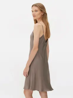 Nuisette En Satin à Col En V