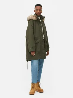 Parka à Capuche En Fausse Fourrure