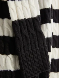 Pull En Maille Torsadée à Col Montant