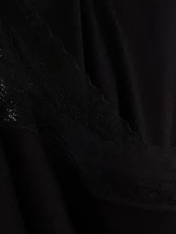 Pyjama à Manches Longues Avec Finitions En Dentelle