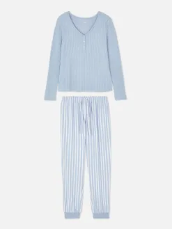 Pyjama T-shirt Boutonné Et Pantalon à Motifs