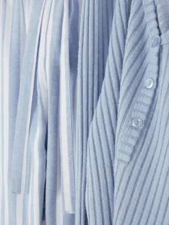 Pyjama T-shirt Boutonné Et Pantalon à Motifs