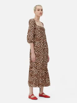 Robe Mi-longue à Motif Léopard Et à Encolure Carrée