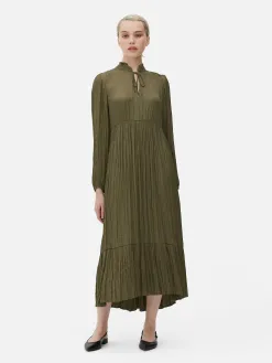 Robe Mi-longue Plissée En Satin