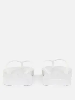 Tongs Plates Essential